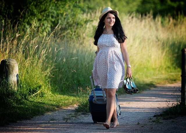 girl-571808_640