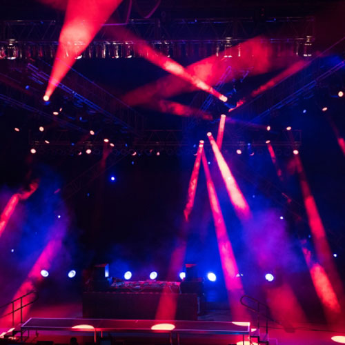 舞台の美術スタッフさんの仕事内容とは?美術制作の仕事は大変?