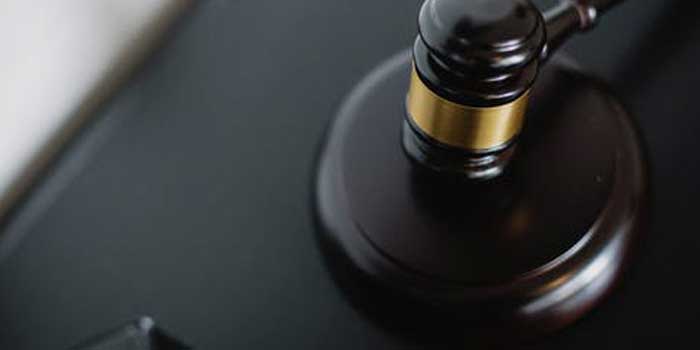 司法試験の受験資格は高卒でもある 法科大学院と予備試験ルートの違い 資格広場 司法試験の受験資格は高卒でもある 法科大学院と予備試験ルートの違い 資格広場